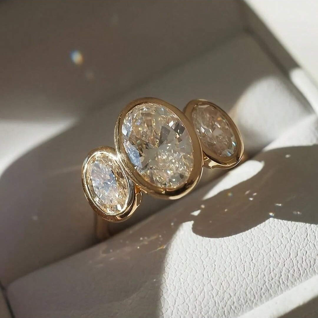 Oval Moissanite Diamond Ring