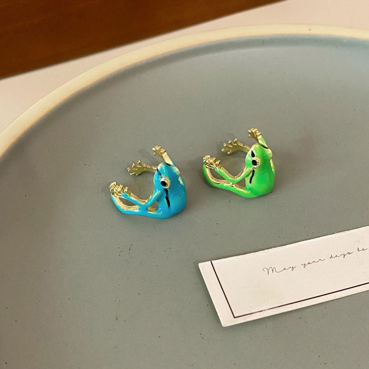 Quirky frog ring