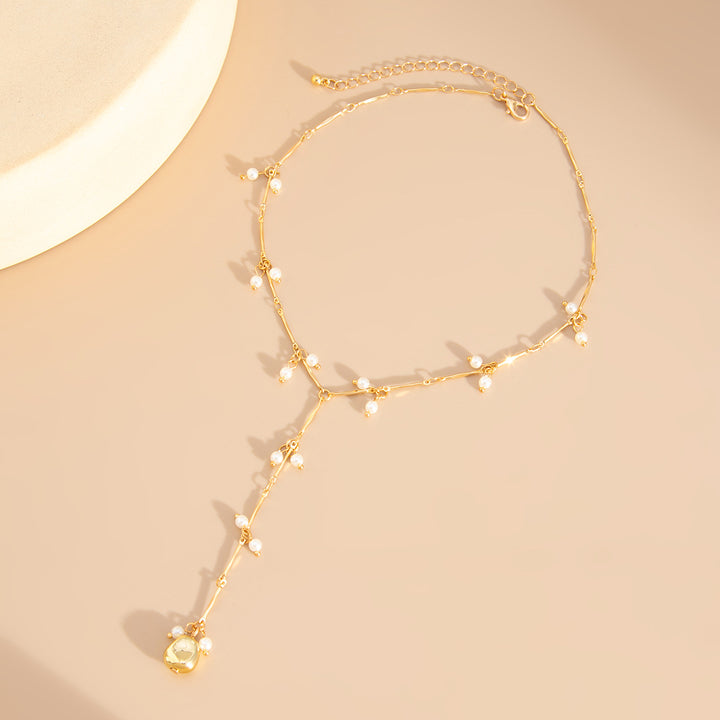 Y-shaped pearl pendant necklace