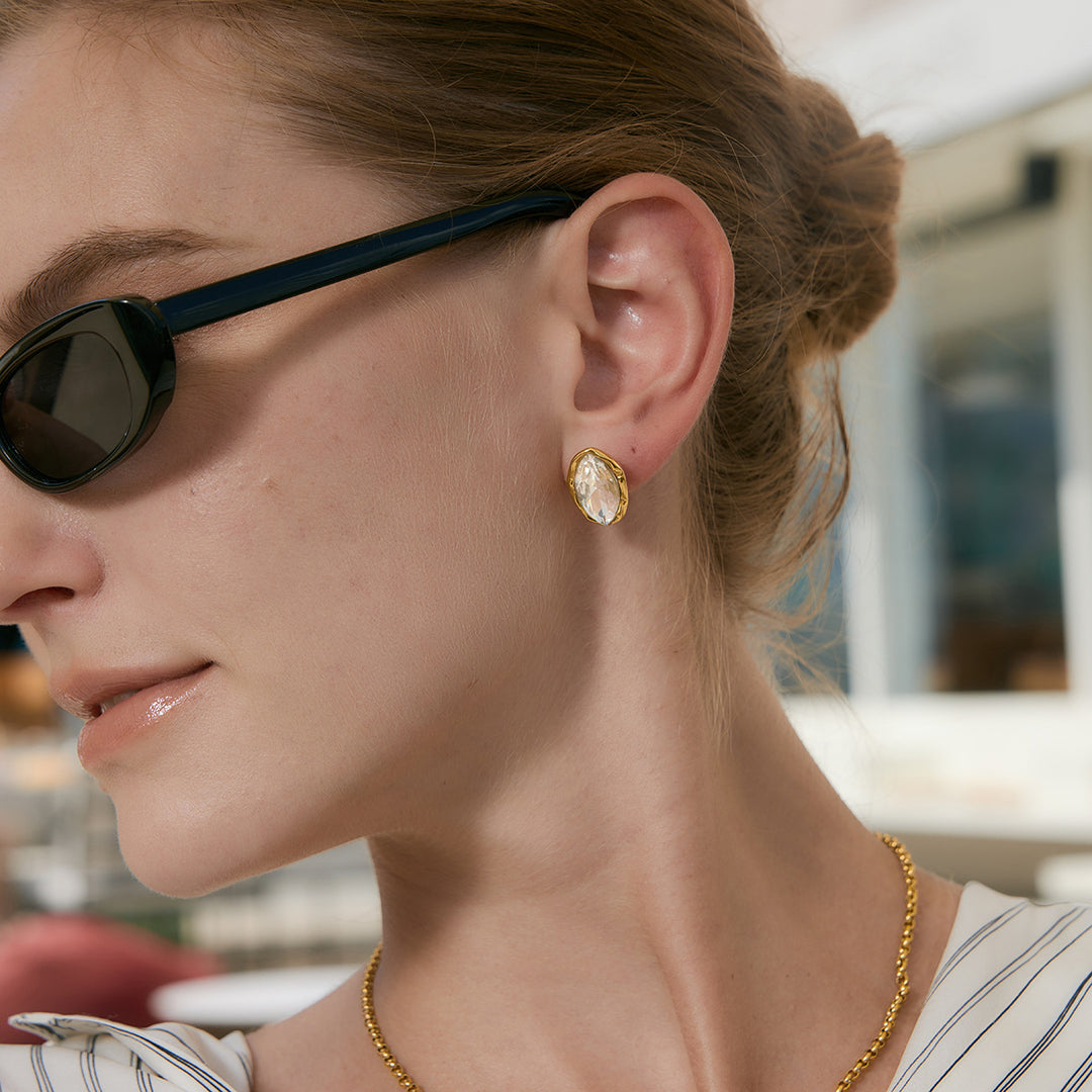 Oval gemstone stud earrings
