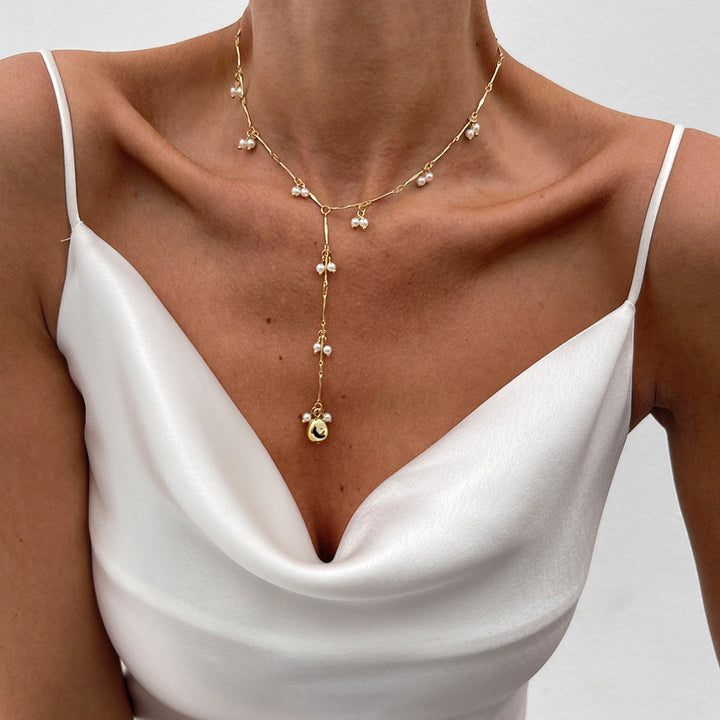 Y-shaped pearl pendant necklace
