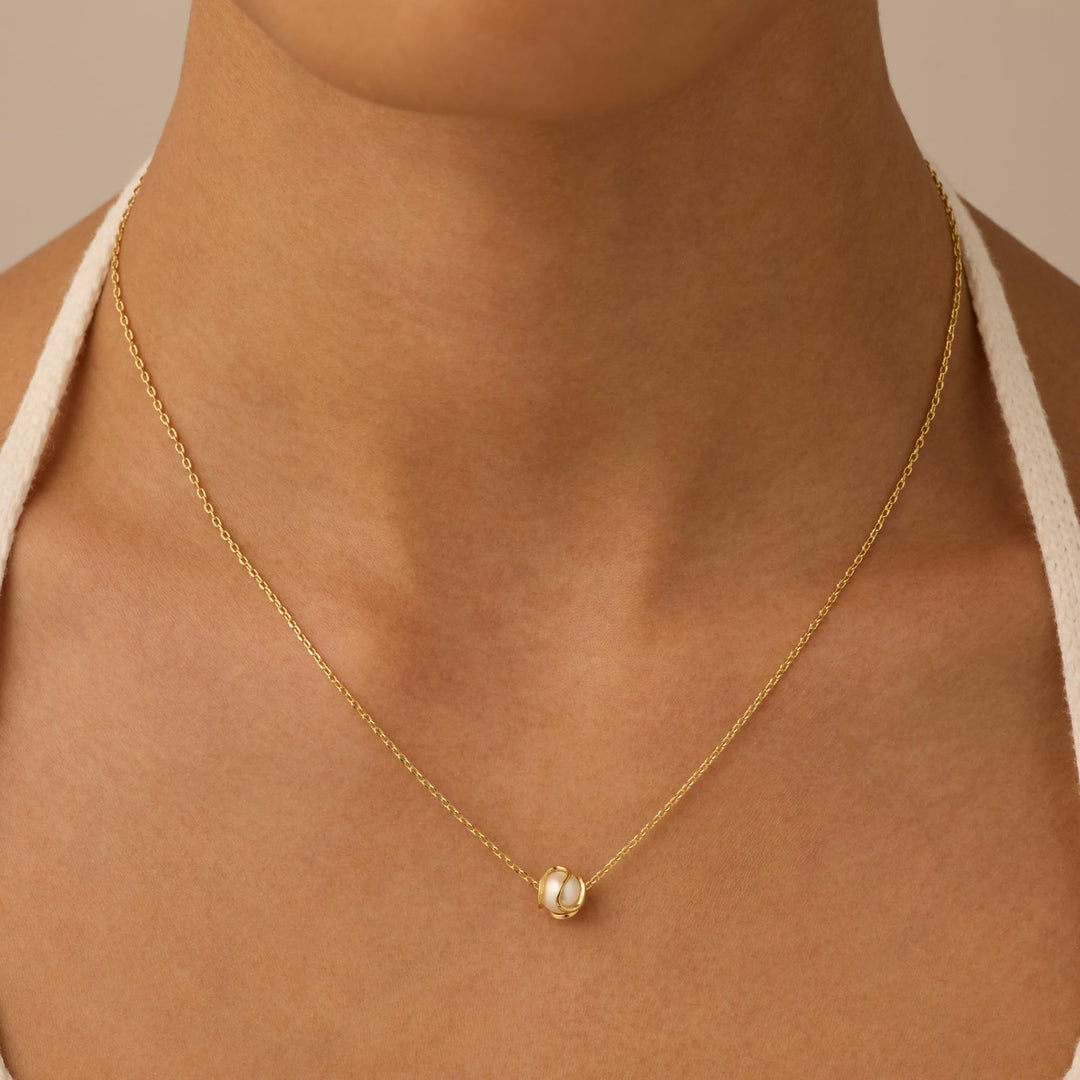 Pearl necklace and stud earring three-piece set