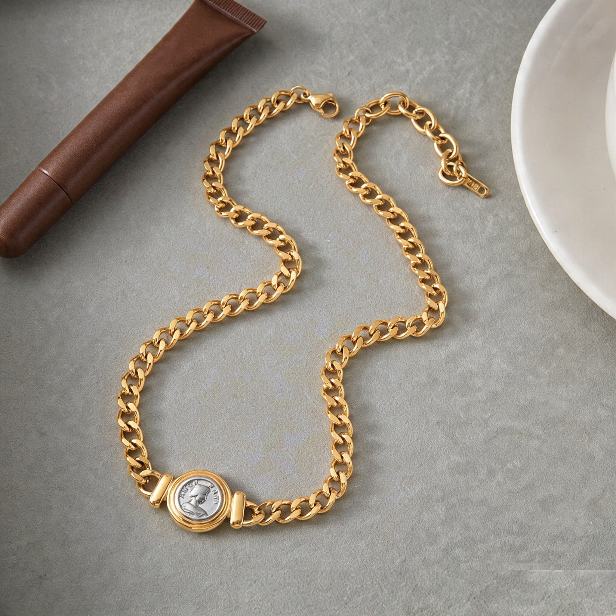 Coin pendant necklace