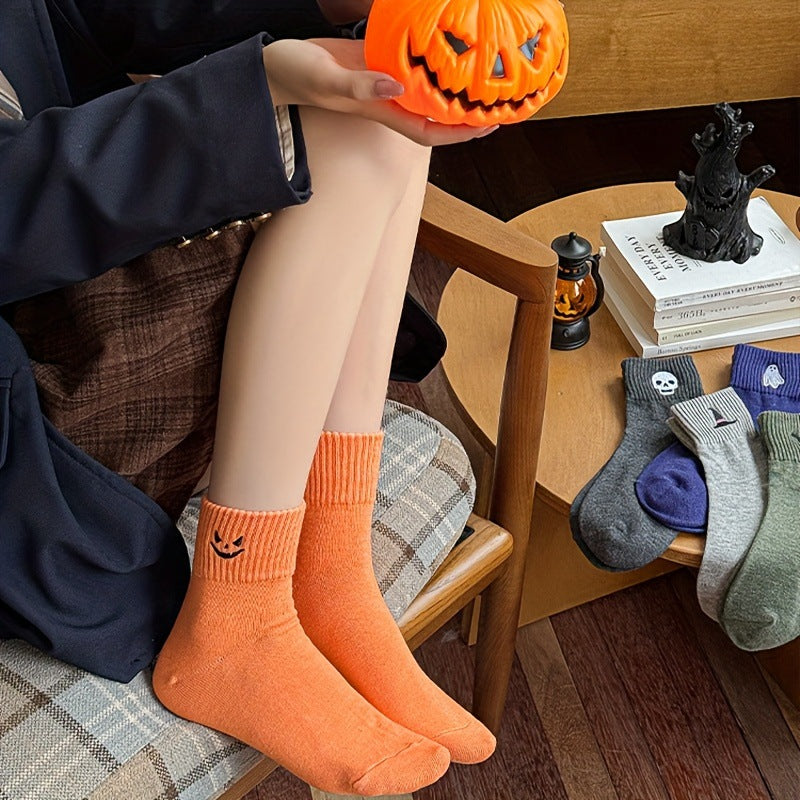 Quirky-patterned short socks