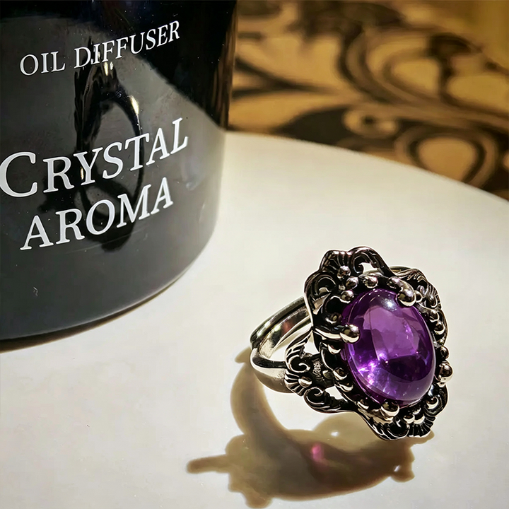 Lace-patterned amethyst ring
