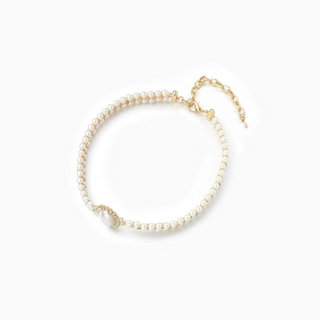 Vintage-style layered pearl necklace