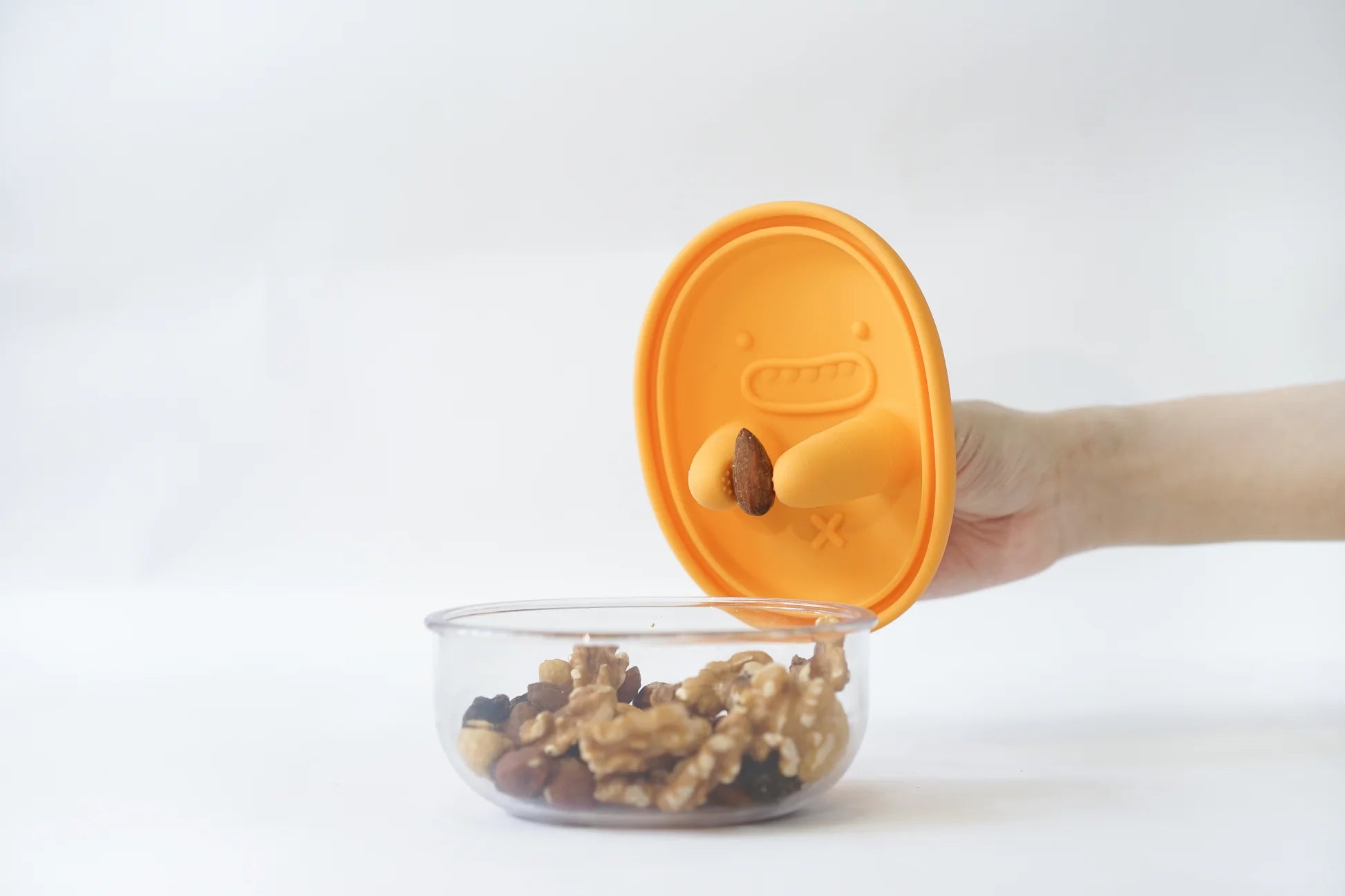 No-Mess Snack Box