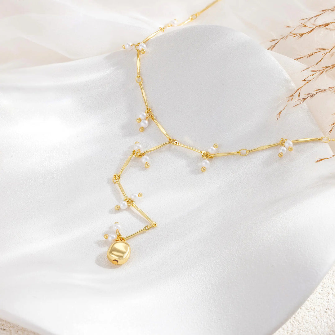 Y-shaped pearl pendant necklace