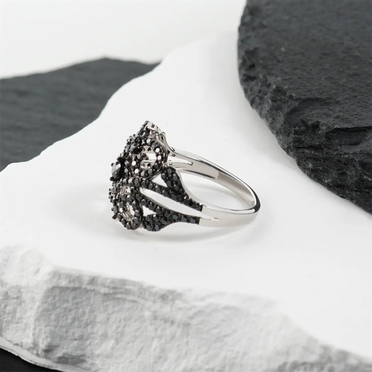 Gothic-style black spinel cluster ring
