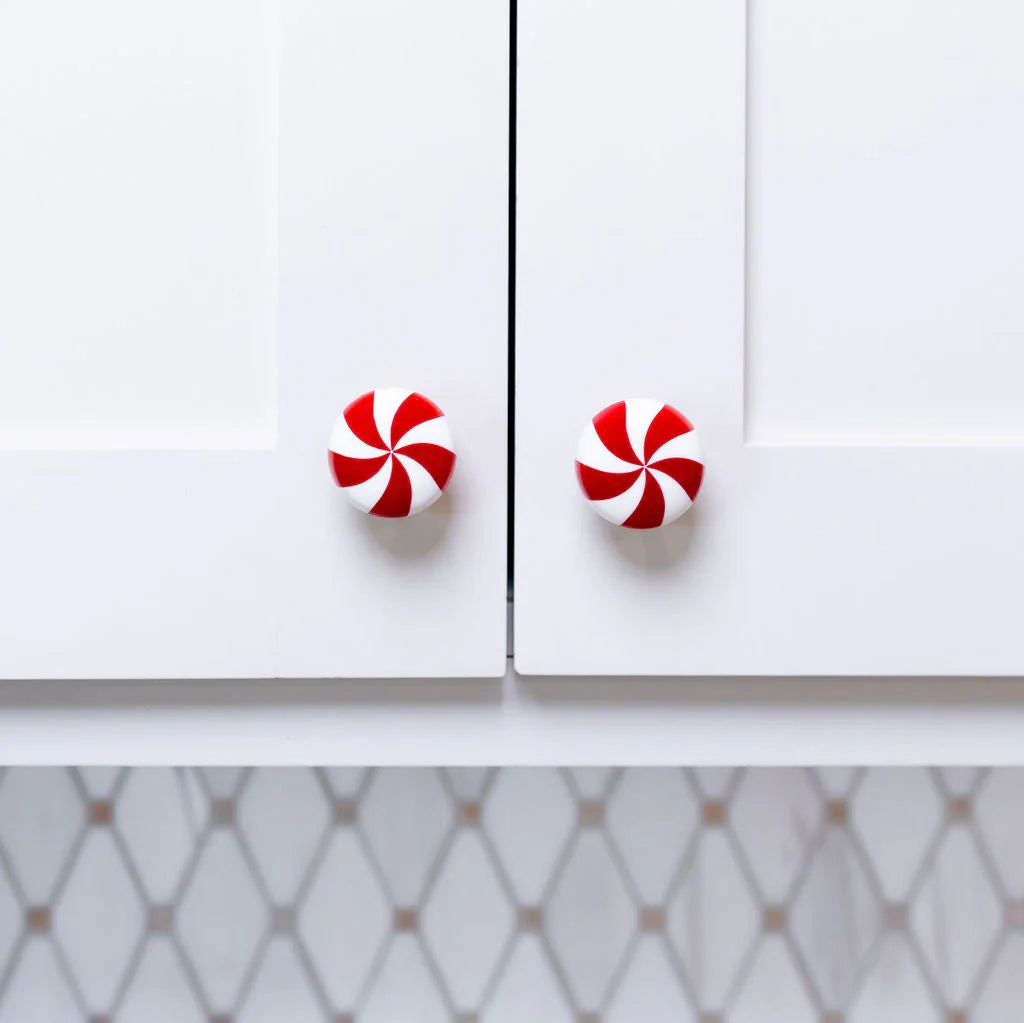 Cabinet door handle decoration