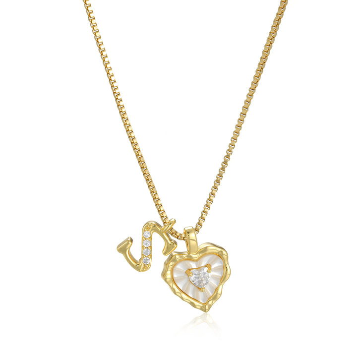 Heart-shaped letter pendant necklace