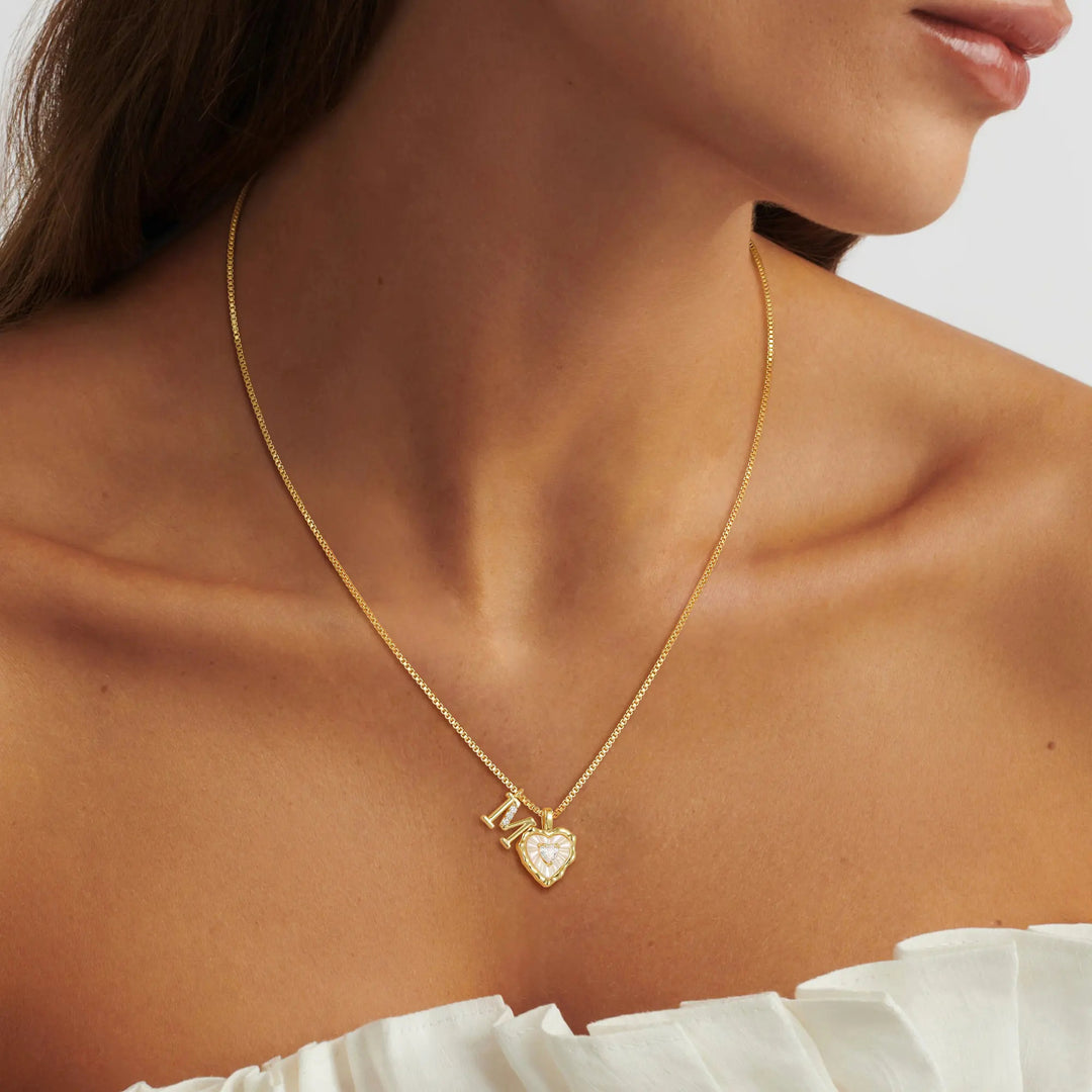 Heart-shaped letter pendant necklace