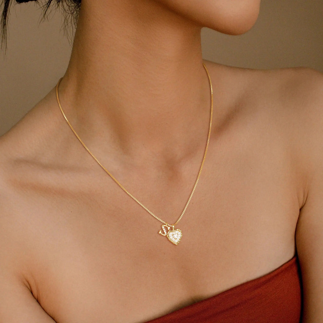 Heart-shaped letter pendant necklace