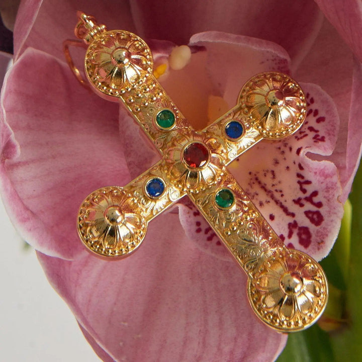 Daisy Cross Pendant Necklace