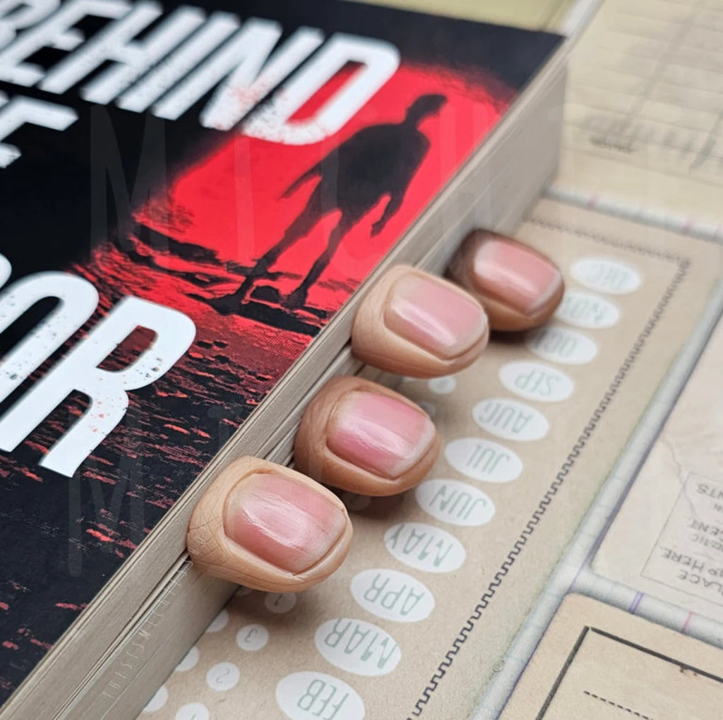 Finger paperclip bookmark set
